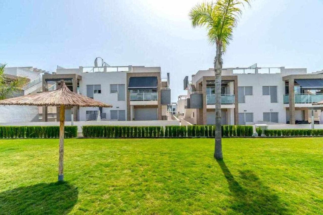 Espanhouse Caroline Bungalow 托雷维耶哈 外观 照片