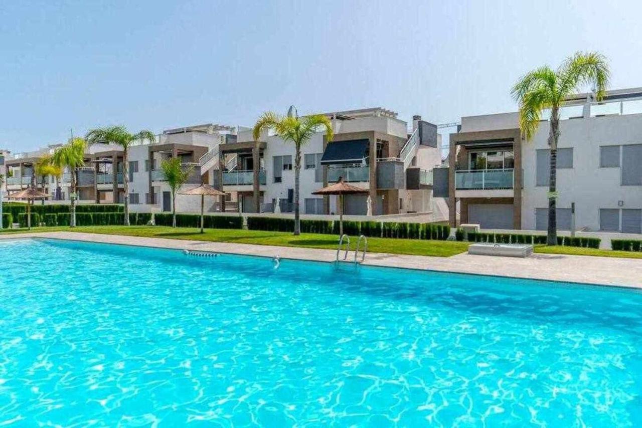 Espanhouse Caroline Bungalow 托雷维耶哈 外观 照片