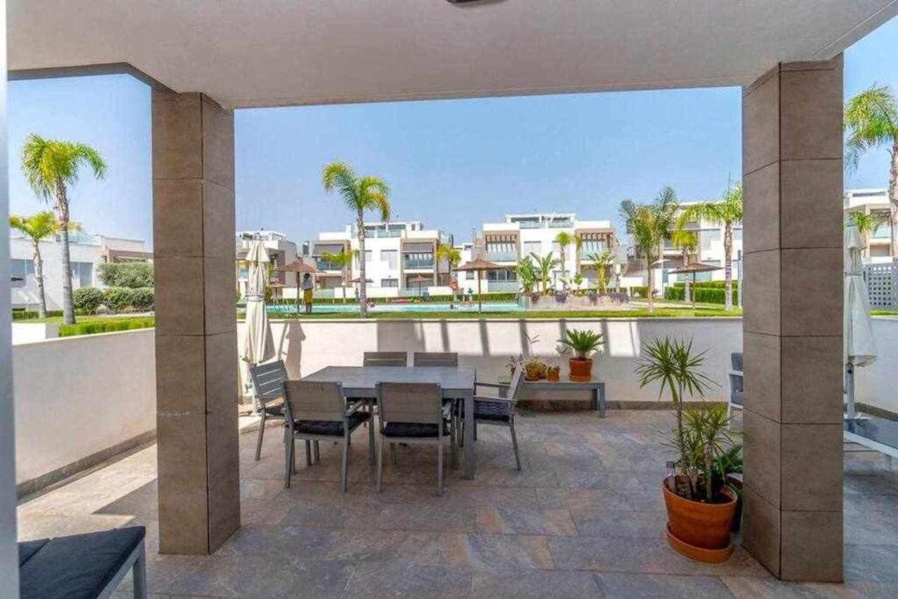 Espanhouse Caroline Bungalow 托雷维耶哈 外观 照片
