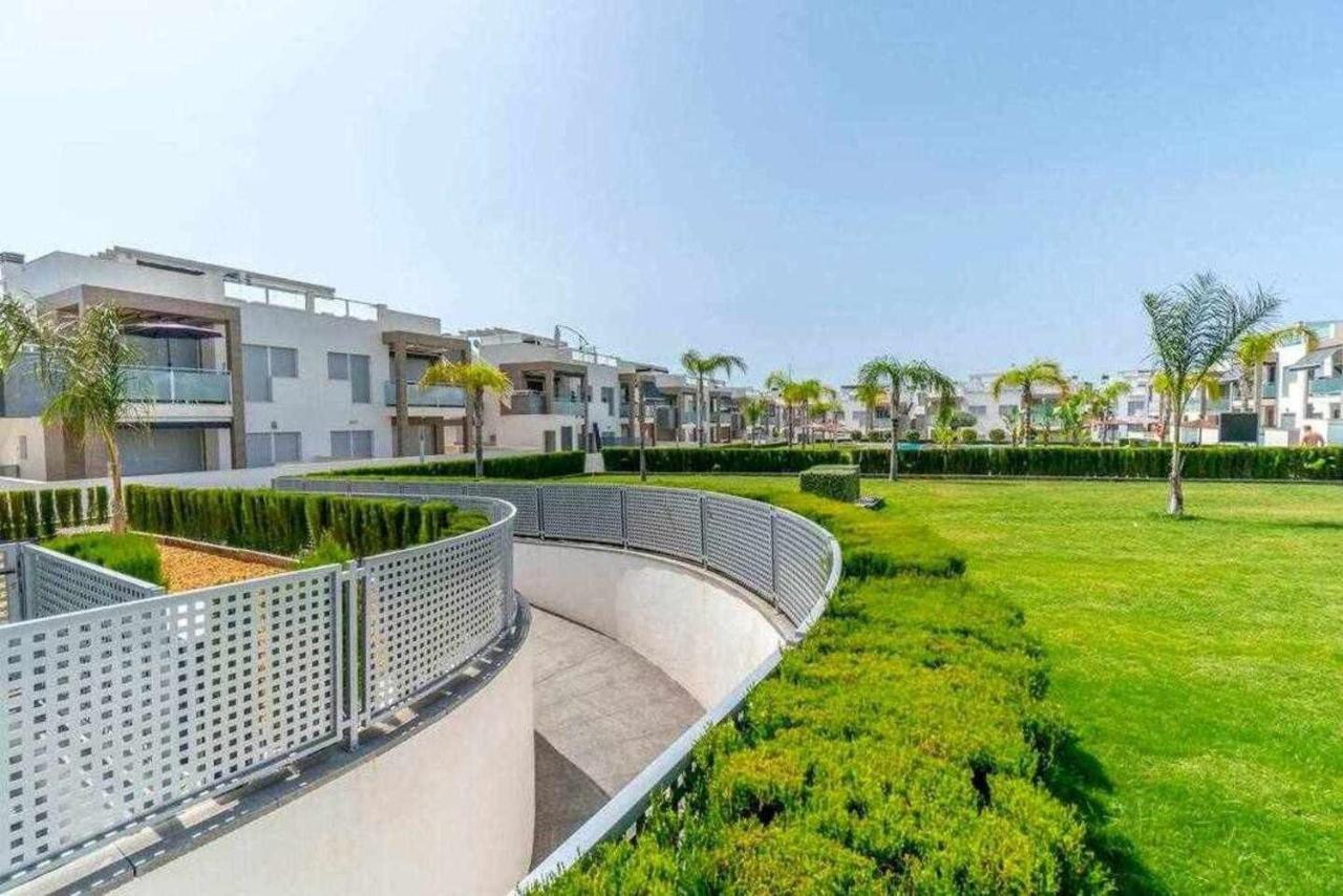 Espanhouse Caroline Bungalow 托雷维耶哈 外观 照片