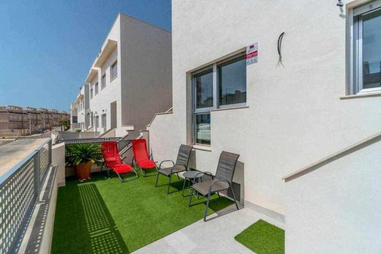 Espanhouse Caroline Bungalow 托雷维耶哈 外观 照片